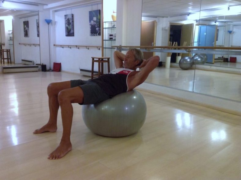 renforcement abdos sur ballon